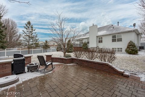 Tiny photo for 907 E Broadway Avenue, Winthrop Harbor, IL 60096 (MLS # 12574593)