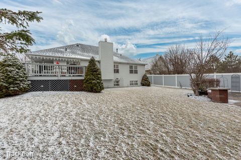 Tiny photo for 907 E Broadway Avenue, Winthrop Harbor, IL 60096 (MLS # 12574593)