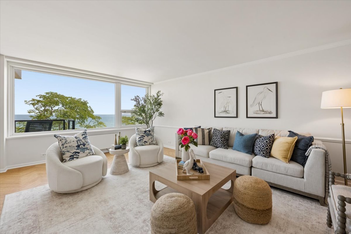 1630 Sheridan Road 4H