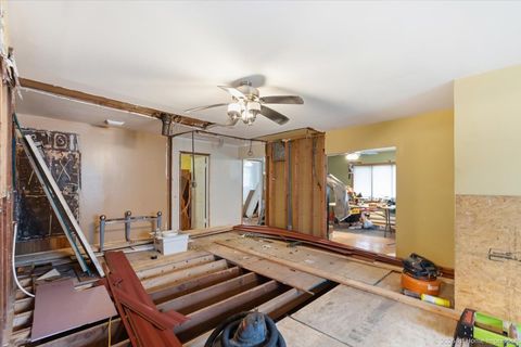 Tiny photo for 7817 W 98th Place, Hickory Hills, IL 60457 (MLS # 12611426)