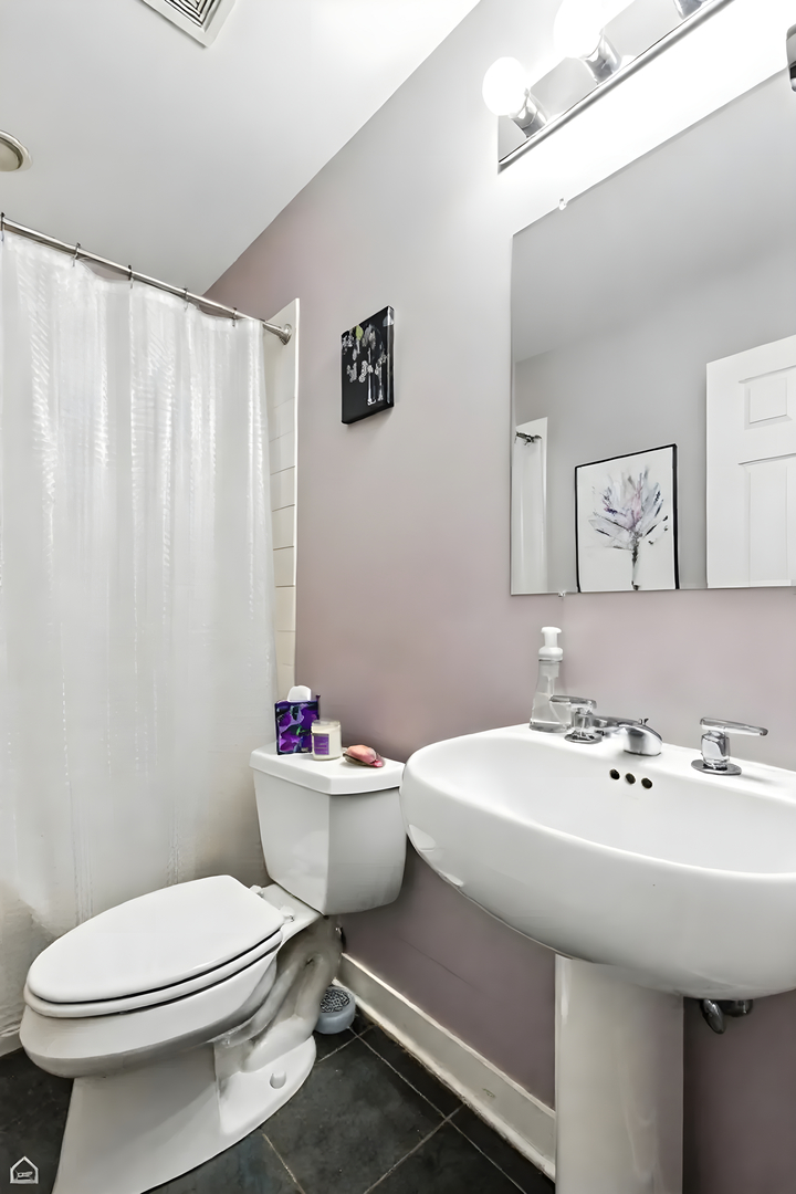 1258 W Cottage Place