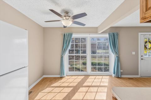 Tiny photo for 1180 Mount Vernon Court #C, Wheaton, IL 60189 (MLS # 12572360)