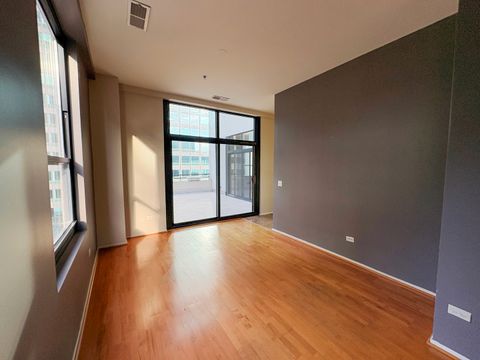 Tiny photo for 130 S Canal Street #9M, Chicago, IL 60606 (MLS # 12490616)