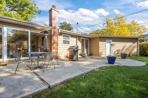 Tiny photo for 1140 Ridge Road, Highland Park, IL 60035 (MLS # 12503550)