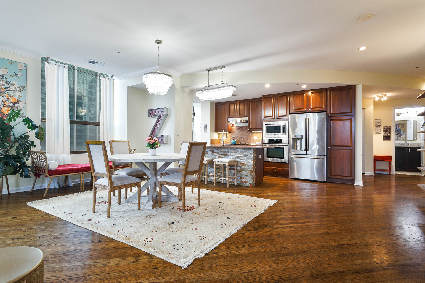 910 S MICHIGAN Avenue 1411