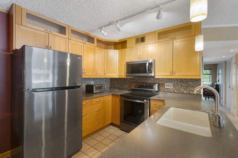 Tiny photo for 437 Cavalier Court #310, Dundee, IL 60118 (MLS # 12714018)