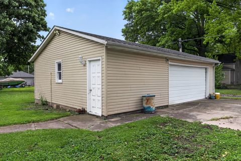 Tiny photo for 812 N 5th Street, Breese, IL 62230 (MLS # 12653090)