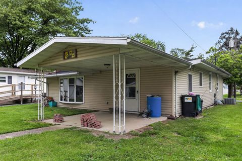 Tiny photo for 812 N 5th Street, Breese, IL 62230 (MLS # 12653090)