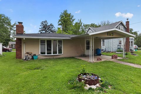 Tiny photo for 812 N 5th Street, Breese, IL 62230 (MLS # 12653090)