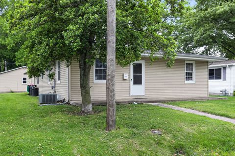 Tiny photo for 812 N 5th Street, Breese, IL 62230 (MLS # 12653090)