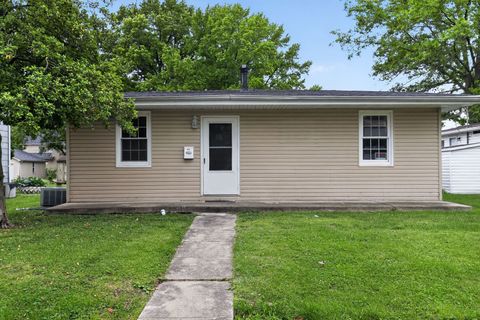 Photo of 812 N 5th Street, Breese, IL 62230 (MLS # 12653090)