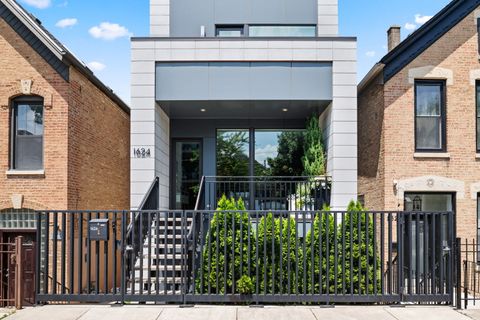 Tiny photo for 1624 W Pierce Avenue, Chicago, IL 60622 (MLS # 12346346)