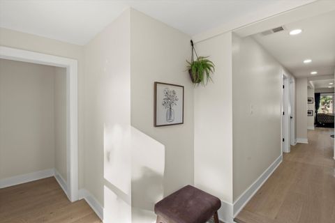 Tiny photo for 6144 N Maplewood Avenue, Chicago, IL 60659 (MLS # 12546642)