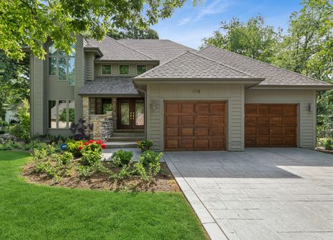 Photo of 304 Apple River Drive, Naperville, IL 60565 (MLS # 12666906)