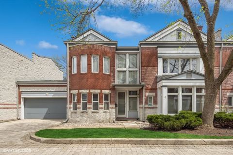 9 Manchester Lane Elmhurst IL 60126