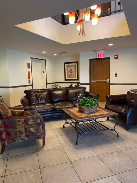 Tiny photo for 815 Leicester Road #214A, Elk Grove Village, IL 60007 (MLS # 12710503)