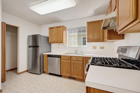 Tiny photo for 353 Ogden Falls Boulevard #353, Oswego, IL 60543 (MLS # 12739383)