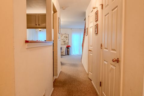 Tiny photo for 142 Kennebunk Court, Glendale Heights, IL 60139 (MLS # 12589251)