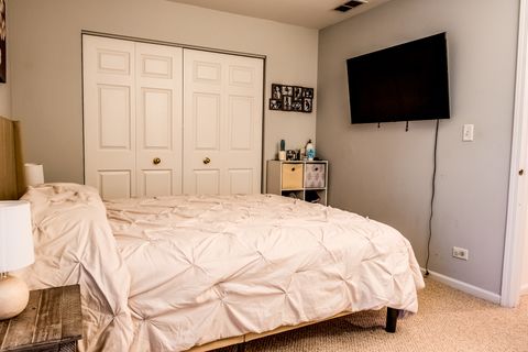 Tiny photo for 142 Kennebunk Court, Glendale Heights, IL 60139 (MLS # 12589251)