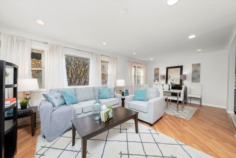 Tiny photo for 222 Washington Boulevard #101, Oak Park, IL 60302 (MLS # 12501962)