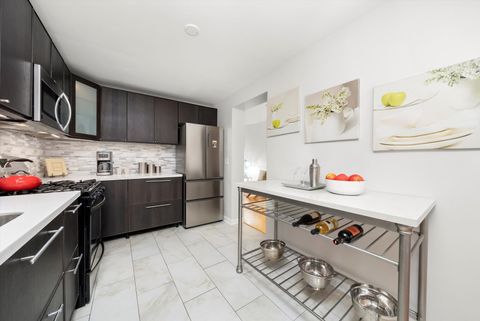 Tiny photo for 222 Washington Boulevard #101, Oak Park, IL 60302 (MLS # 12501962)