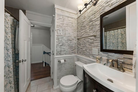 Tiny photo for 639 N Indiana Street, Elmhurst, IL 60126 (MLS # 12769021)