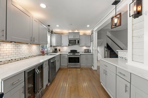 Tiny photo for 639 N Indiana Street, Elmhurst, IL 60126 (MLS # 12769021)