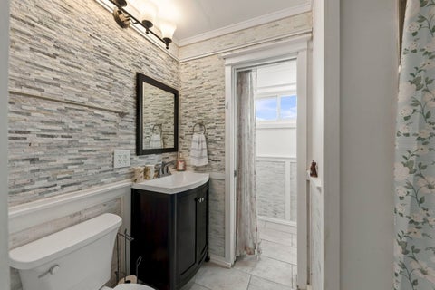 Tiny photo for 639 N Indiana Street, Elmhurst, IL 60126 (MLS # 12769021)