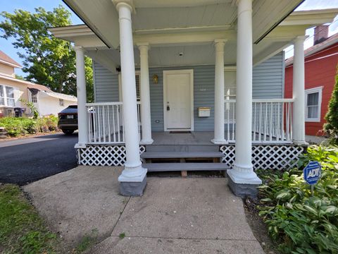 Photo of 270 Villa Street, Elgin, IL 60120 (MLS # 12492729)