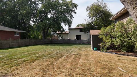 Tiny photo for 494 E Atwood Court, Elmhurst, IL 60126 (MLS # 12383051)