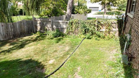 Tiny photo for 494 E Atwood Court, Elmhurst, IL 60126 (MLS # 12383051)