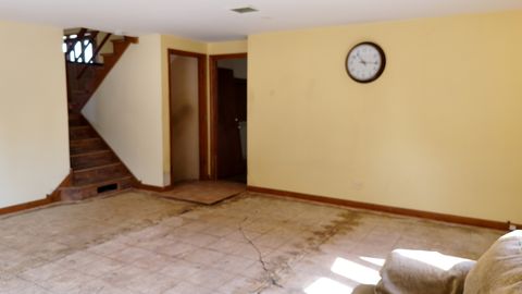 Tiny photo for 494 E Atwood Court, Elmhurst, IL 60126 (MLS # 12383051)