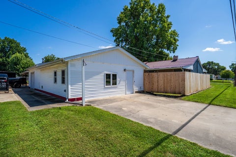 Tiny photo for 558 10th Street, Lincoln, IL 62656 (MLS # 12736743)