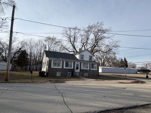 Photo of 158 S Railroad Street, Braidwood, IL 60408 (MLS # 12538215)