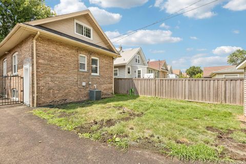Tiny photo for 4163 Eberly Avenue, Brookfield, IL 60513 (MLS # 12714281)