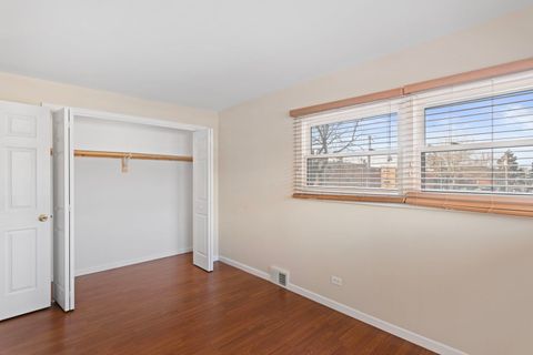 Tiny photo for 2011 Georgetown Lane, Waukegan, IL 60085 (MLS # 12532530)