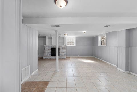 Tiny photo for 2425 W 46th Street, Davenport, IA 52806 (MLS # 12662742)
