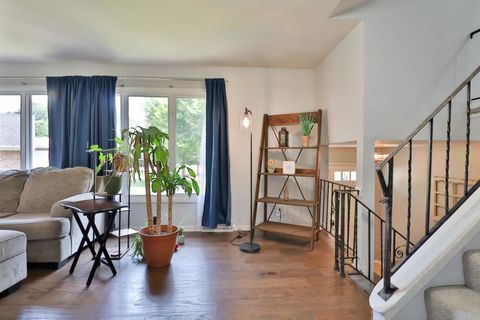 Tiny photo for 502 S Reuter Drive, Arlington Heights, IL 60005 (MLS # 12439270)