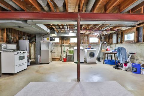 Tiny photo for 502 S Reuter Drive, Arlington Heights, IL 60005 (MLS # 12439270)