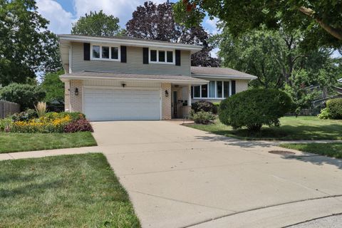 Tiny photo for 502 S Reuter Drive, Arlington Heights, IL 60005 (MLS # 12439270)