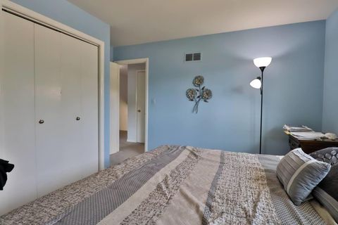 Tiny photo for 502 S Reuter Drive, Arlington Heights, IL 60005 (MLS # 12439270)