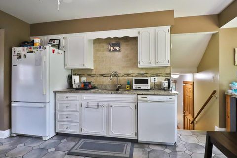 Tiny photo for 502 S Reuter Drive, Arlington Heights, IL 60005 (MLS # 12439270)