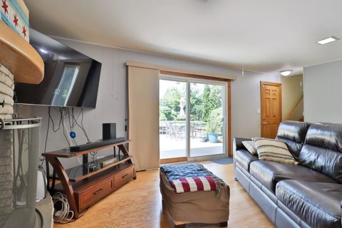 Tiny photo for 502 S Reuter Drive, Arlington Heights, IL 60005 (MLS # 12439270)