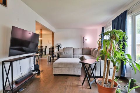 Tiny photo for 502 S Reuter Drive, Arlington Heights, IL 60005 (MLS # 12439270)