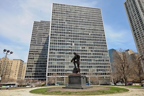 330 W Diversey Parkway 708 Chicago IL 60657