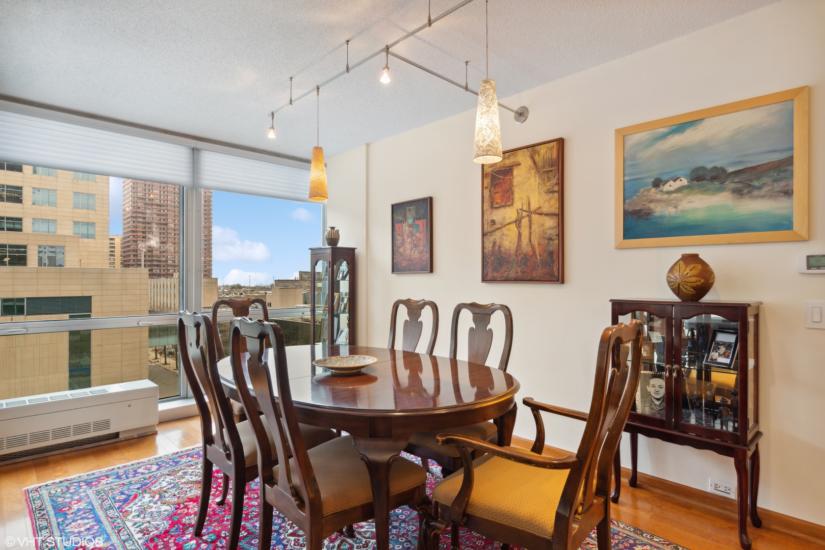 330 W Diversey Parkway 708