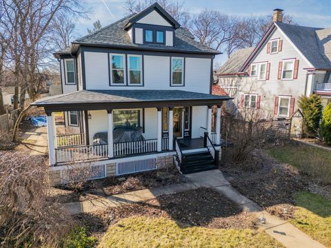 Photo of 660 Glenwood Avenue, Joliet, IL 60435 (MLS # 12586369)