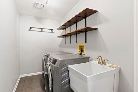 Tiny photo for 5509 Aspen Avenue #6, Downers Grove, IL 60515 (MLS # 12486187)