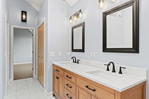 Tiny photo for 5509 Aspen Avenue #6, Downers Grove, IL 60515 (MLS # 12486187)