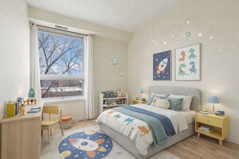 Tiny photo for 974 W 35th Place #302, Chicago, IL 60609 (MLS # 12542766)